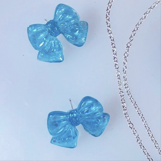 Blue Necklace & Earrings (x2 pairs) set