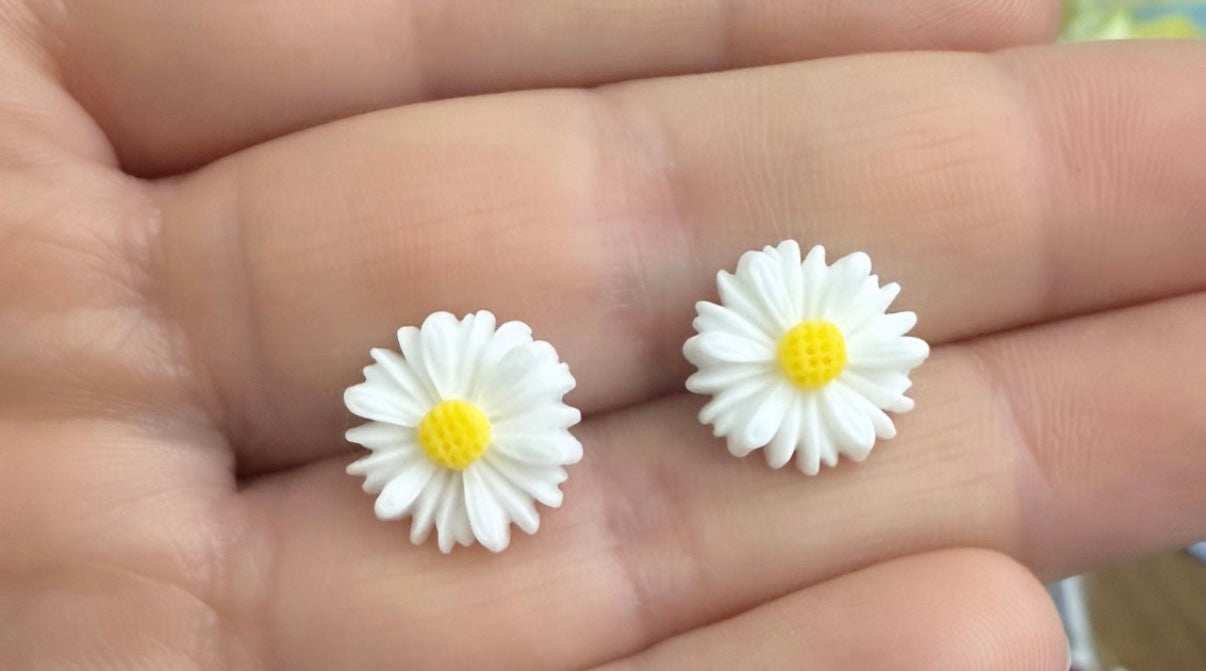 Daisy Stud Earrings