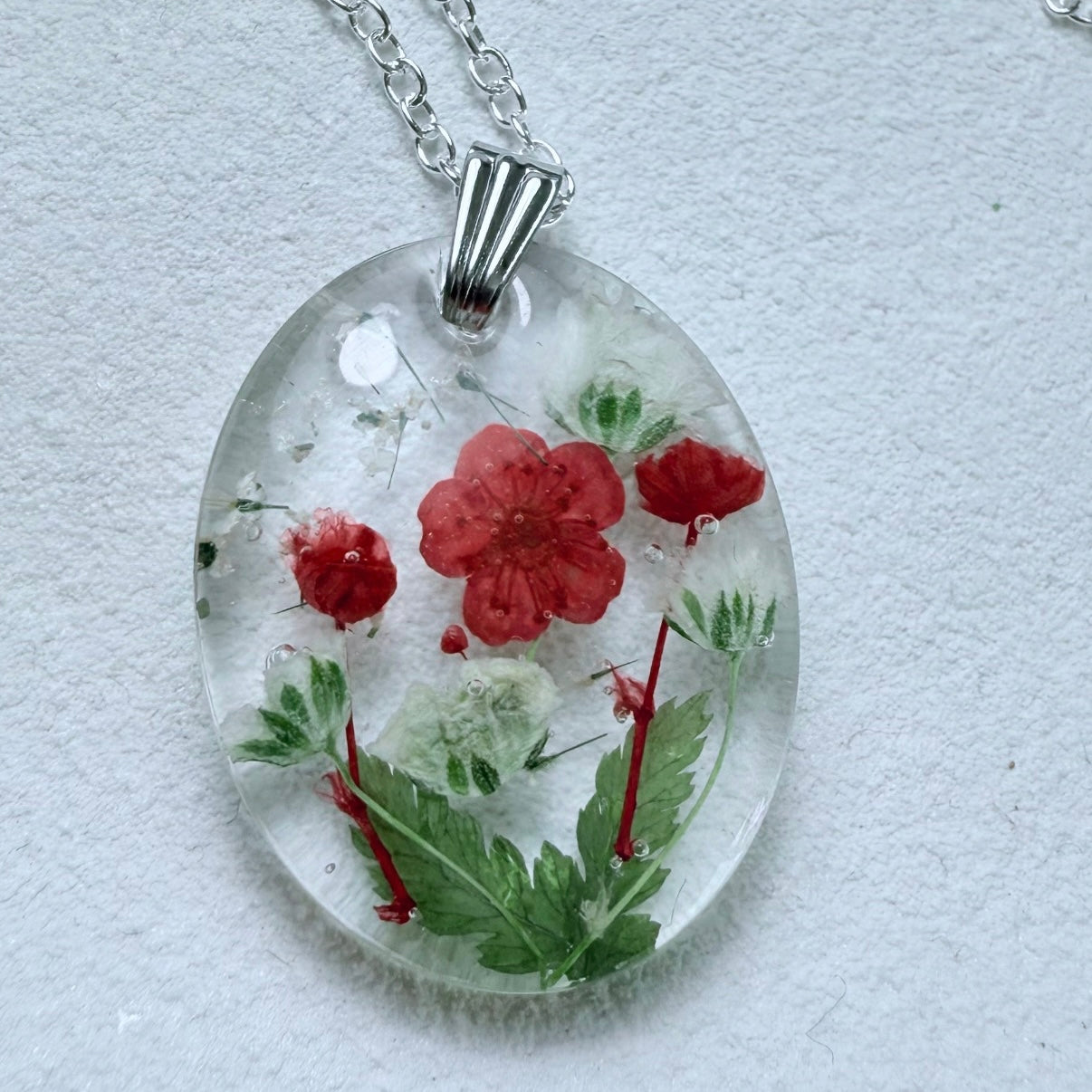 Red & White Flower Necklace