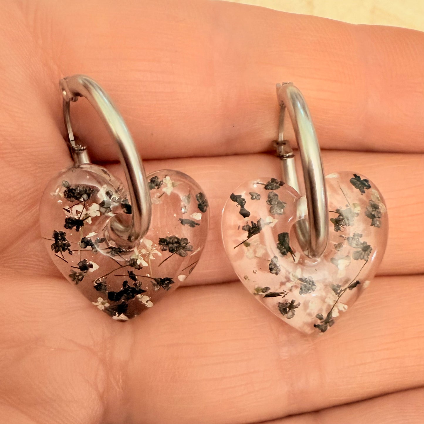 Teeny Black & White Flower Hearts