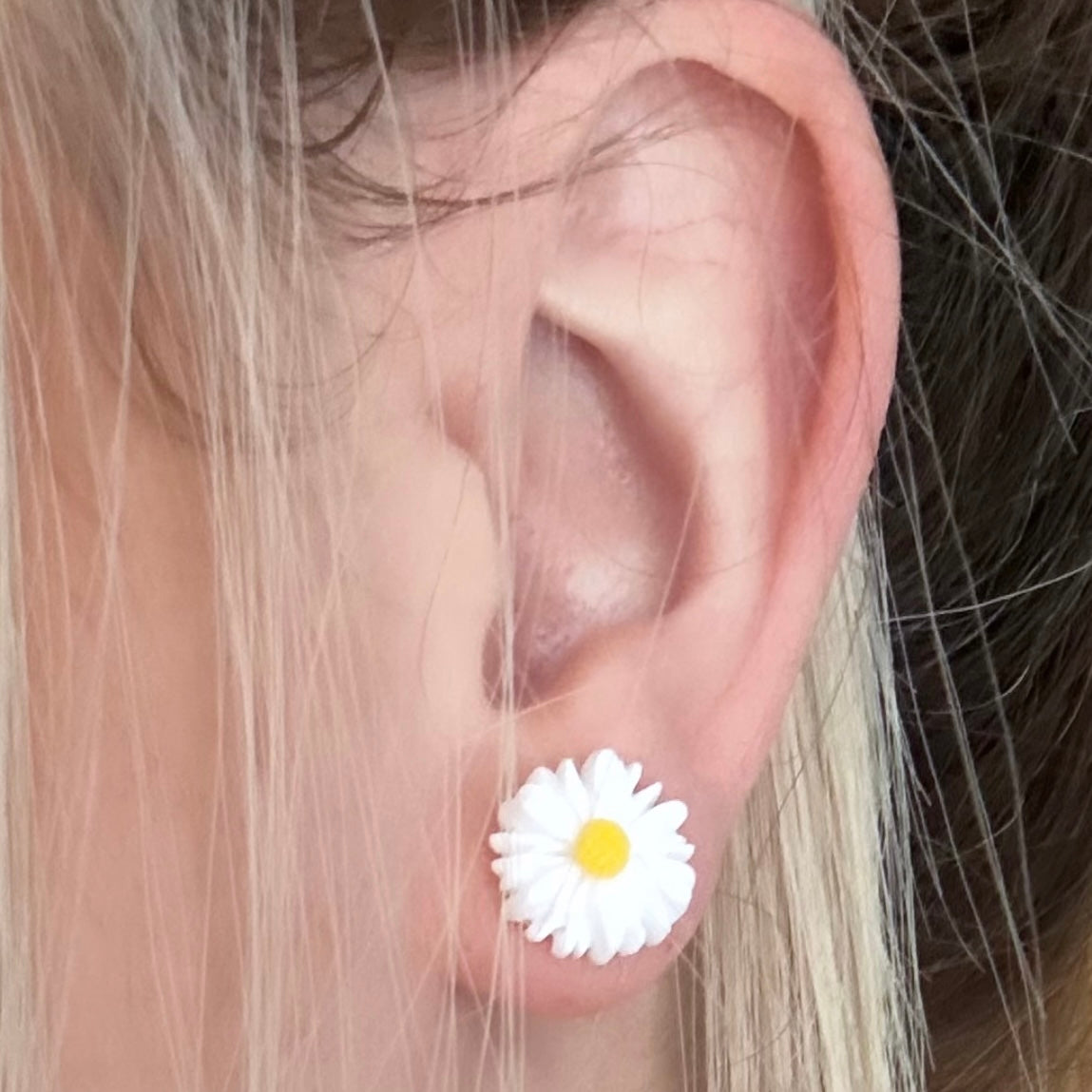Daisy Stud Earrings
