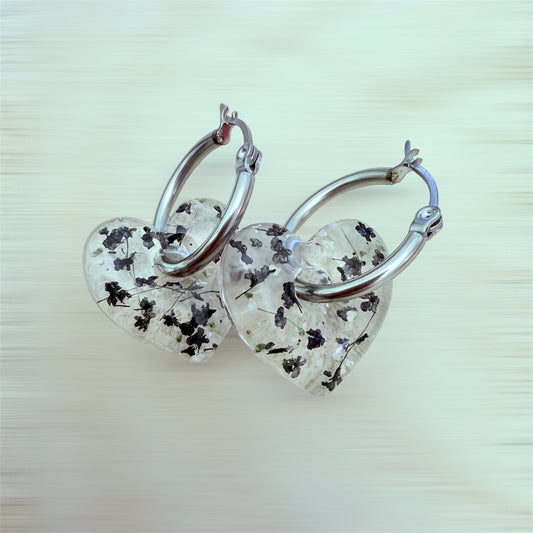 Teeny Black & White Flower Hearts