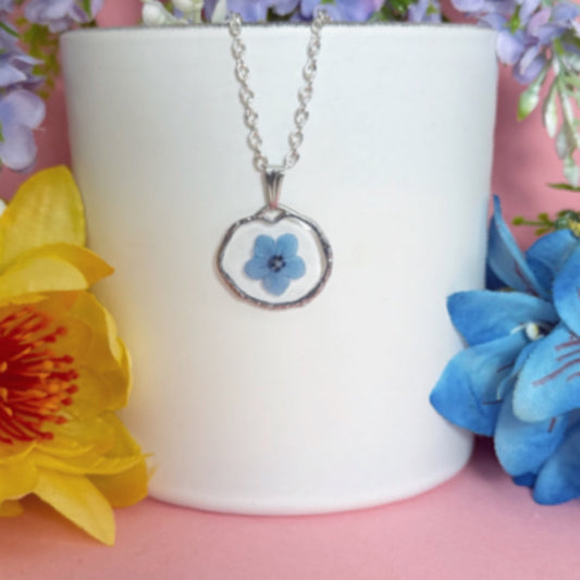 Mini forget-me-not necklace